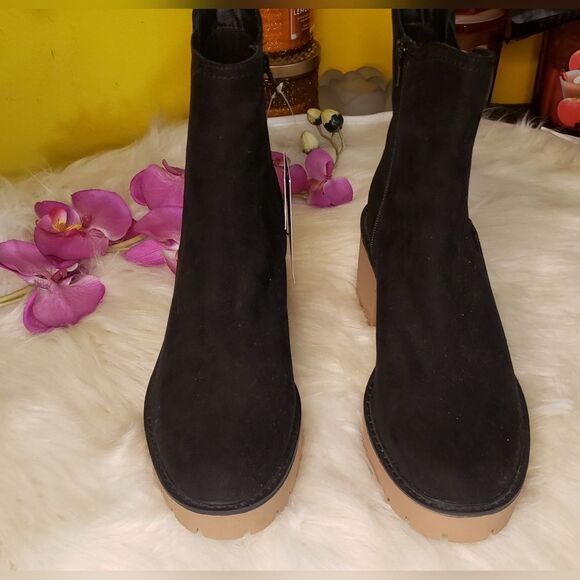 Black Faux Suede Ankle Chelsea Lug Sole Boots Universal Thread Crispin 11 NWT - Picture 5 of 10